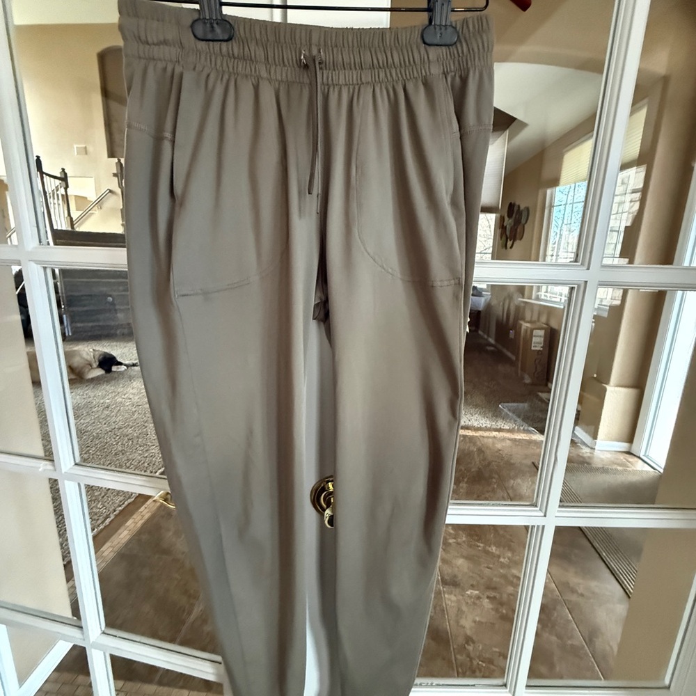NOBULL women’s joggers - size Small